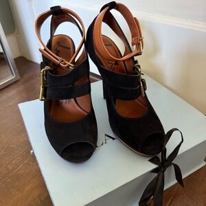 Designer Lavin Black Peep-Toe Heels